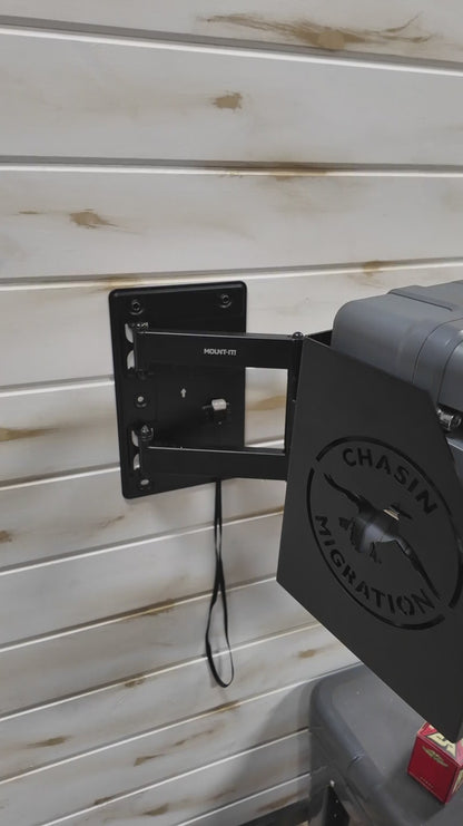 Grande Swinging Turtlebox Mount